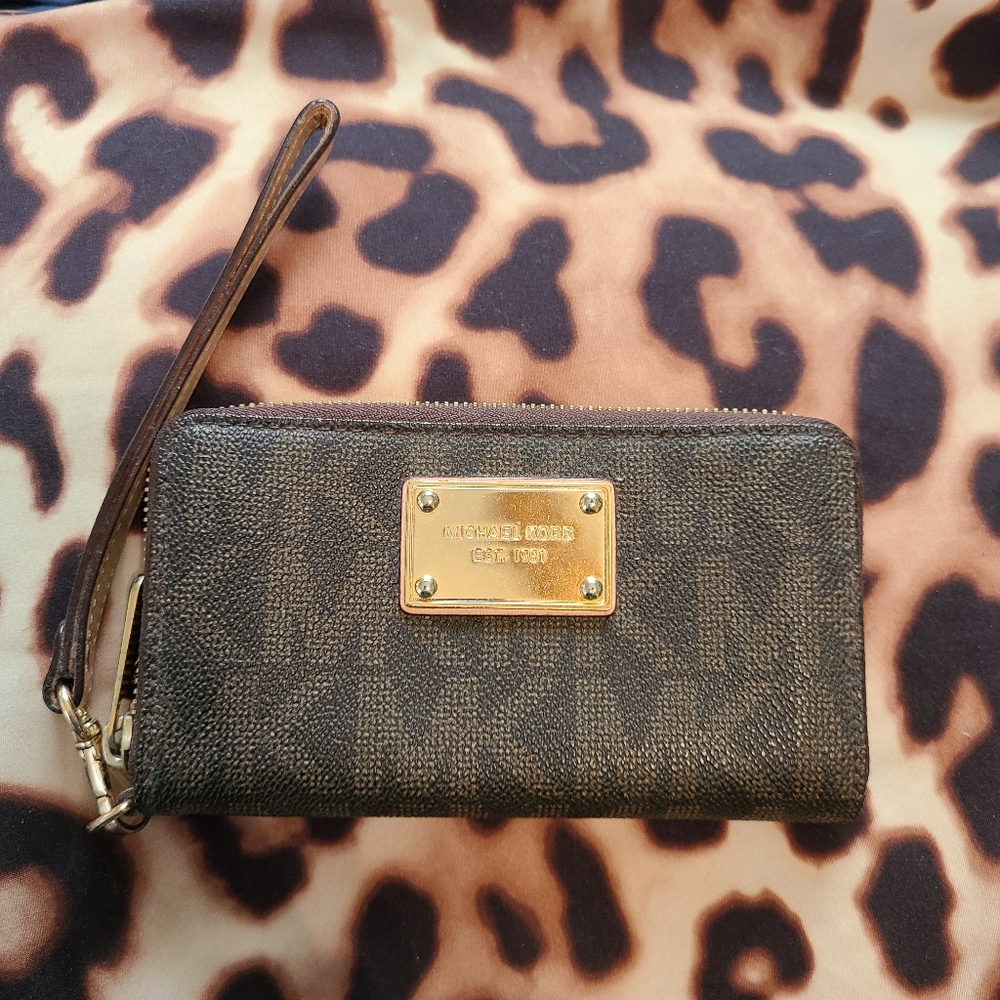 Michael Kors Wallet/Wristlet
